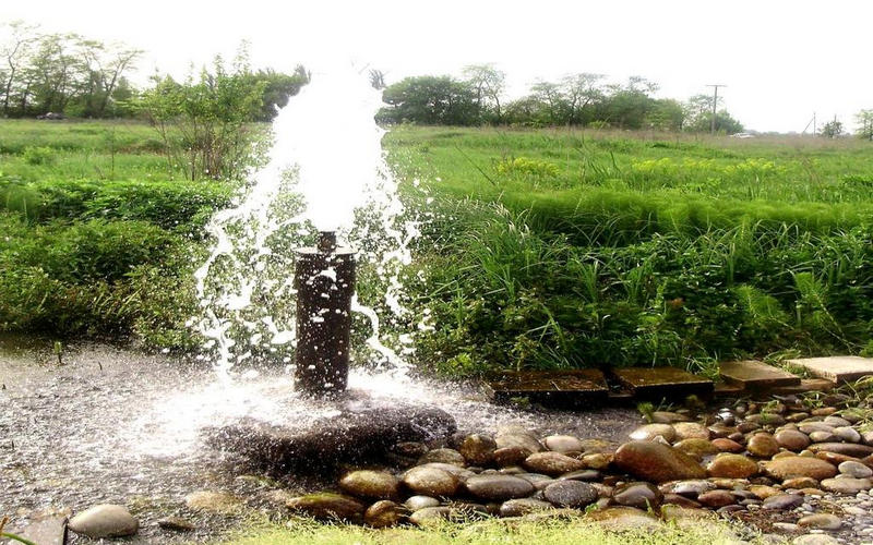 Артезианская вода
